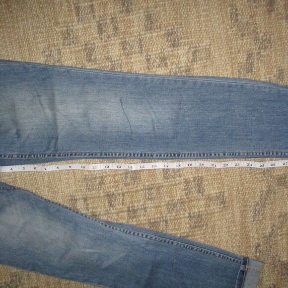 Jeans - Picture 8 of 9
